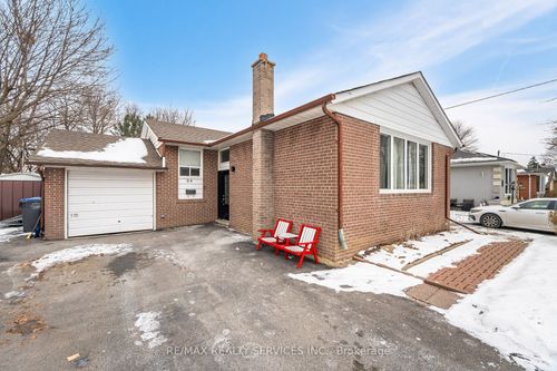 64 Kimbark Dr, Brampton, ON, L6X2A4 | Card Image