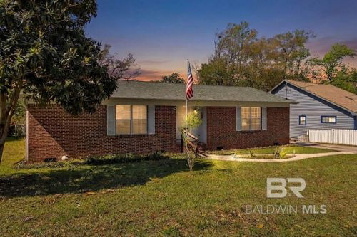 2067 Club House Dr, Lillian, AL, 36549-5401 | Card Image