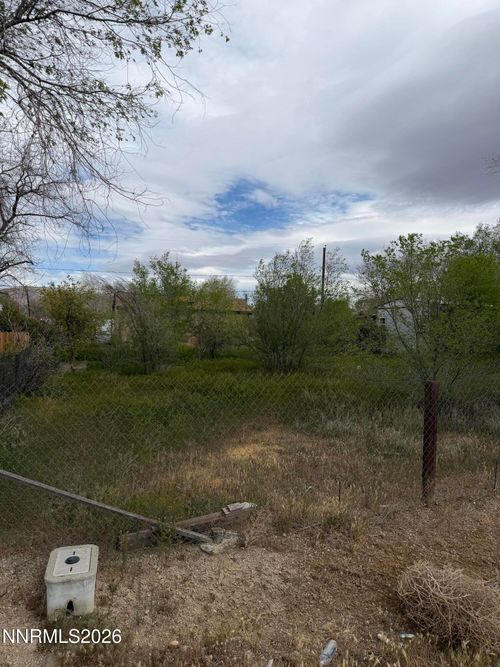 512 Glenmyra Cir, Sun Valley, NV, 89433-7822 | Card Image