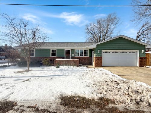 919 S Van Buren St, Sullivan, IL, 61951-2245 | Card Image