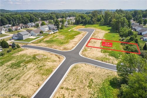 2902 Willow Way, Norton, OH, 44203 | Card Image