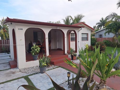 a-1130 Nw 140th Ter, Miami, FL, 33168-6834 | Card Image