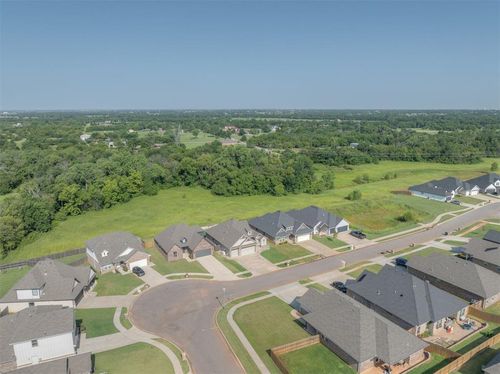 17593 Walnut Creek Road, Edmond, OK, 73012 | Card Image
