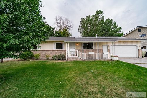 470 Tie Breaker Dr, Ammon, ID, 83406-4526 | Card Image