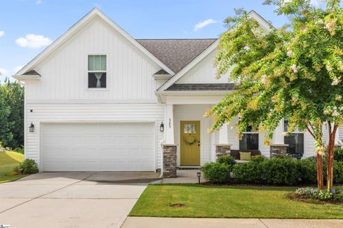 325 Kelby St, Travelers Rest, SC, 29690-1567 | Card Image