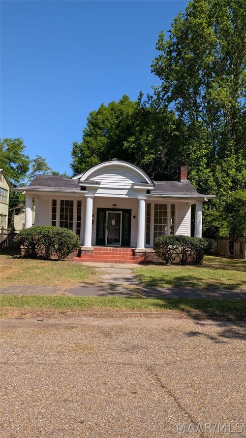711 Arsenal Pl, Selma, AL, 36701-4627 | Card Image