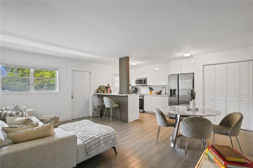 203-1614 West Ave, Miami Beach, FL, 33139 | Card Image
