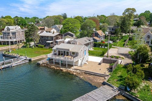 8 Bonneau Ct, Dartmouth, MA, 02748 | Card Image
