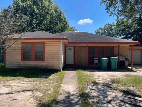 1033 Clairmont Dr, Orange, TX, 77630-2536 | Card Image