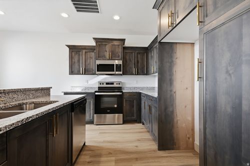 860 E 250 N, Hyrum, UT, 84319-3108 | Card Image