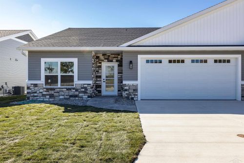 7619 Cole Ln, Midland, MI, 48642-7704 | Card Image