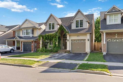 930 Lancaster Blvd, Milton, ON, L9T6A4 | Card Image
