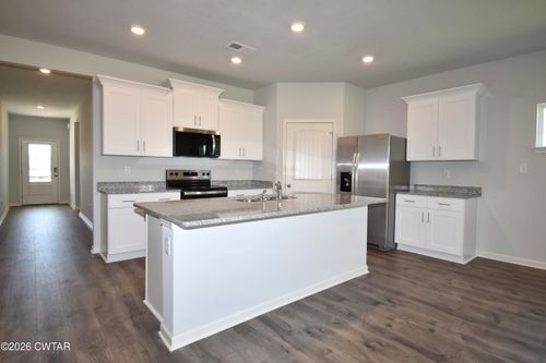 39 W King St, Jackson, TN, 38301 | Card Image