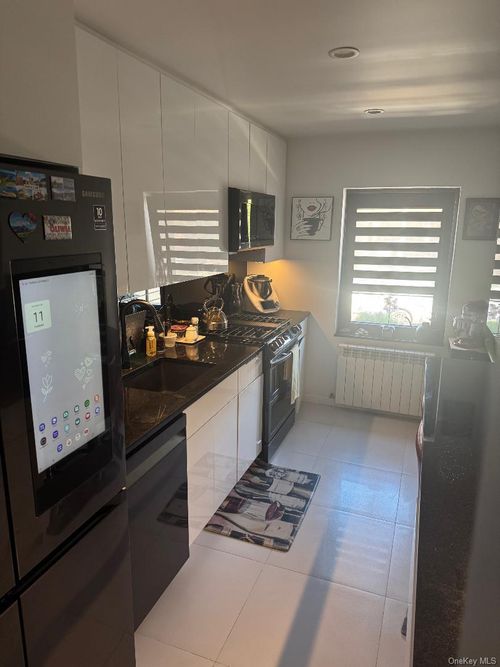 apt-1-28-61 W 70th St, New York, NY, 10023-4539 | Card Image