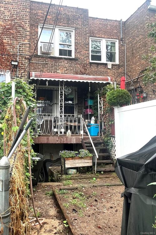 3006 90th St, East Elmhurst, NY, 11369-1706 | Card Image