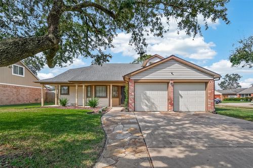 555 Shealy St, Webster, TX, 77598-2008 | Card Image