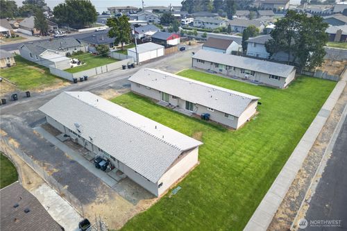 1133 1135 Cascade Avenue, Moses Lake, WA, 98837 | Card Image