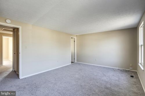 8000 Green Tree Ct, ELKRIDGE, MD, 21075-6105 | Card Image