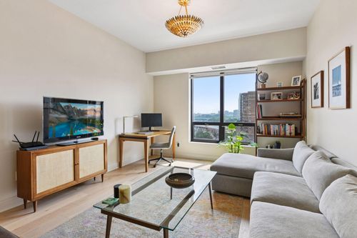 unit-1001-100 3rd Ave S, Minneapolis, MN, 55401-2706 | Card Image