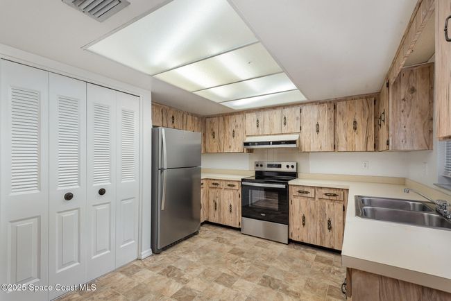 560 Concord Ave, House other with 2 bedrooms, 2 bathrooms and null parking in Titusville FL | Image 4