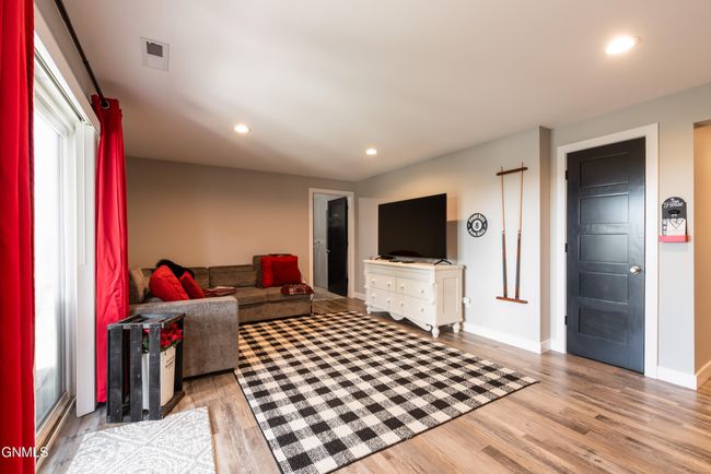 4808 Cornice Loop, House other with 5 bedrooms, 4 bathrooms and null parking in Bismarck ND | Image 34