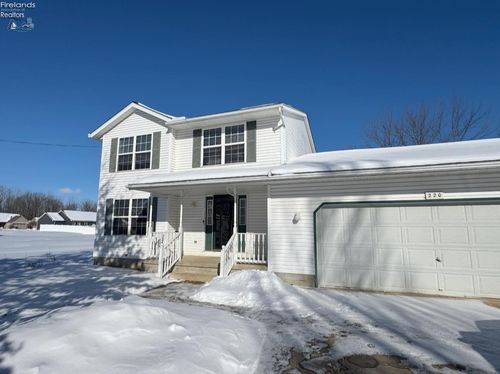 220 Woodland St, Wellington, OH, 44090-9268 | Card Image