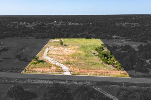 1066 Stagecoach Ranch Dr, Weatherford, TX, 76085-8245 | Card Image