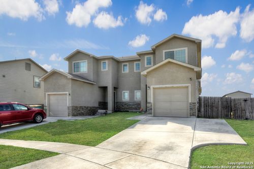 8702 Azul Sky Ct, Converse, TX, 78109-1075 | Card Image