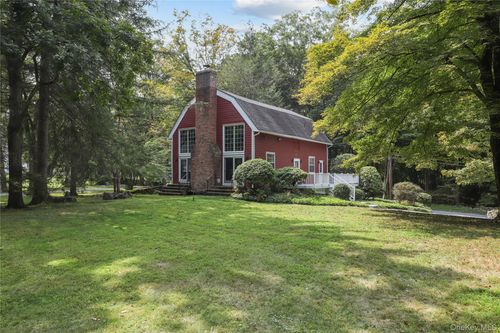 142 E Middle Patent Rd, Bedford, NY, 10506-2109 | Card Image