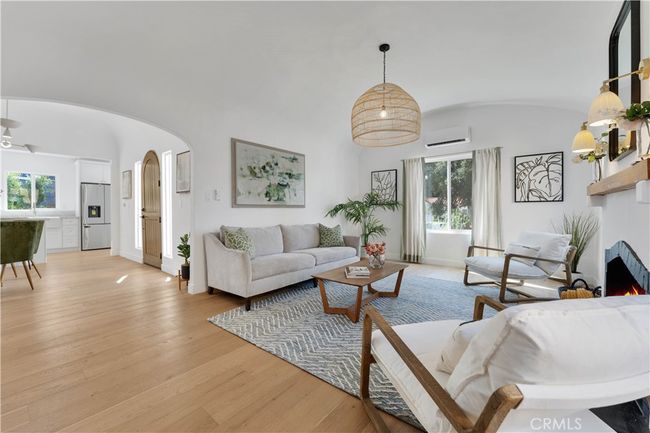 453 Alberta St, House other with 3 bedrooms, 2 bathrooms and 2 parking in Altadena CA | Image 6