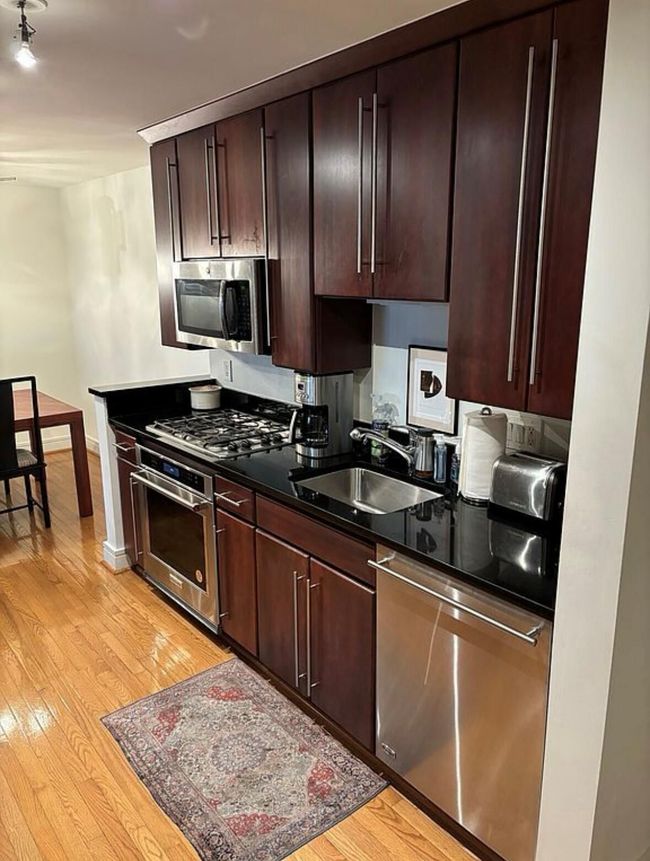 UNIT-524 - 411 S Old Woodward Ave, Condo with 2 bedrooms, 2 bathrooms and null parking in Birmingham MI | Image 8