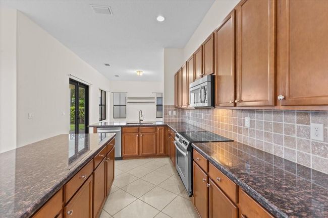3396 Nw 83 Rd Way, House other with 5 bedrooms, 4 bathrooms and null parking in Pembroke Pines FL | Image 12