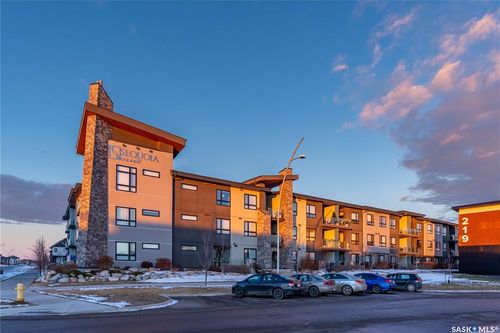 104-223 Evergreen Square, Saskatoon, SK, S7W0W2 | Card Image