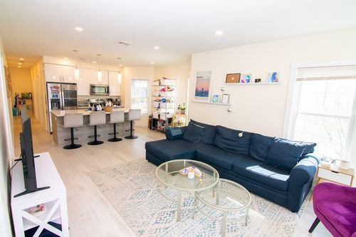 3-3 Evergreen Ave, Somerville, MA, 02145-2804 | Card Image