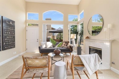 1g-19431 Rue De Valore, Foothill Ranch, CA, 92610-2317 | Card Image