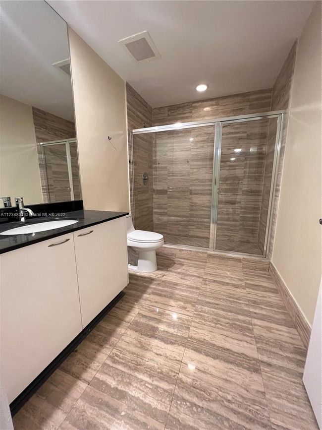 APT-707 - 16001 Collins Ave, Condo with 3 bedrooms, 3 bathrooms and null parking in Sunny Isles Beach FL | Image 14