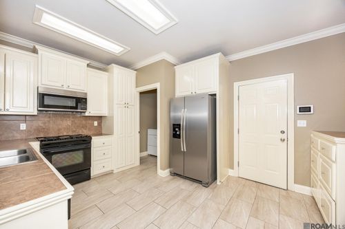 apt-m2-12500 Old Hammond Hwy, Baton Rouge, LA, 70816-1094 | Card Image
