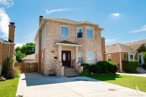 5049 N Neva Avenue, Chicago, IL, 60656 | Card Image