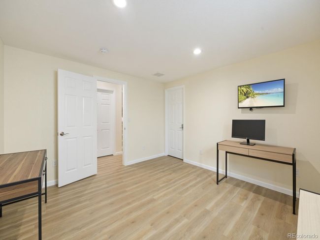Bedroom with large walk-in closet | Image 21