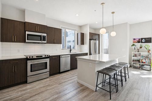 222-7 Westpark Common Sw, Calgary, AB, T3H0Y4 | Card Image