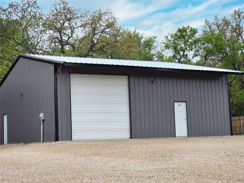 906-910 Upper Denton Rd, Weatherford, TX, 76085-2614 | Card Image