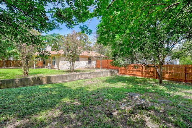 View of side yard retaining | Image 32