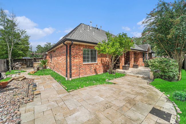 Fabulous view of the side yard. | Image 29
