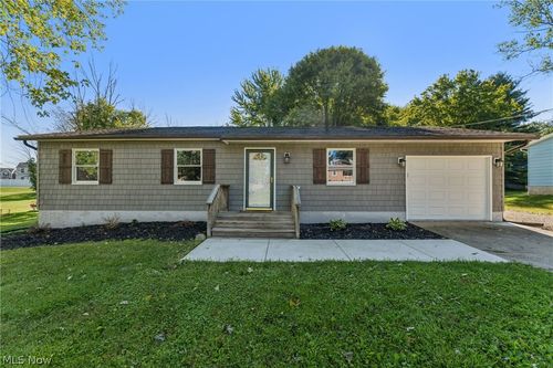 7855 Lake Rd, Chippewa Lake, OH, 44215-9766 | Card Image