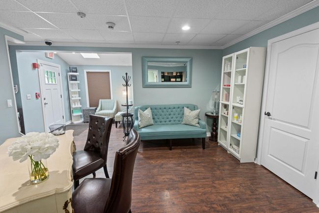 Entry Reception | Image 11