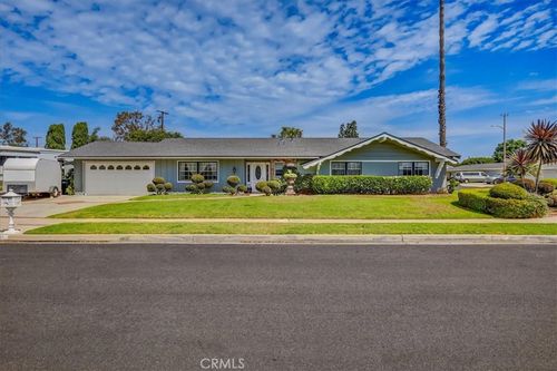 17351 Grovemont St, Santa Ana, CA, 92705-1814 | Card Image