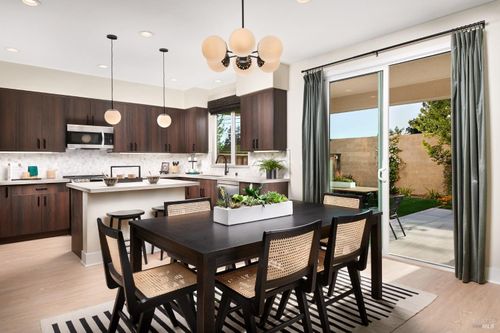2725 Amora Cir, Santa Rosa, CA, 95407 | Card Image