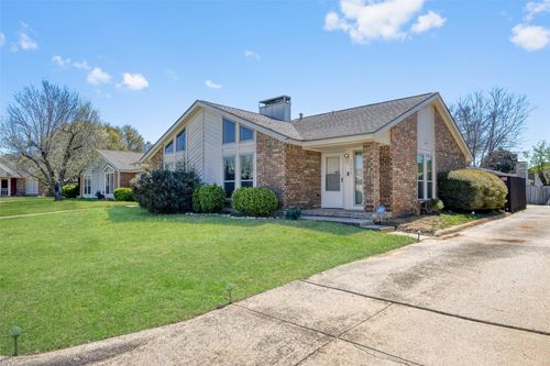 2540 Indigo Ln, Arlington, TX, 76015-1051 | Card Image