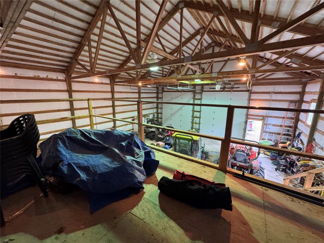Inside shop - equipment included | Image 56