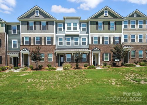 138 Marron Dr, Indian Trail, NC, 28079-4510 | Card Image